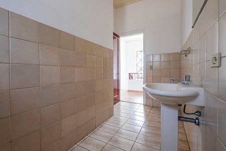 Casa à venda com 600m², 3 quartos e 10 vagasBanheiro