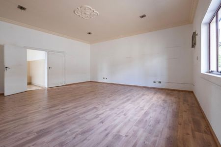 Casa à venda com 600m², 3 quartos e 10 vagasSuíte 1