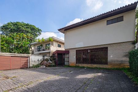 Casa à venda com 600m², 3 quartos e 10 vagasFachada