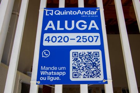 Casa para alugar com 100m², 2 quartos e 1 vaga Casa para alugar com 100m², 2 quartos e 1 vagaPlaquinha instalada na fachada