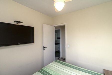 Apartamento à venda com 65m², 3 quartos e 2 vagasQuarto 2