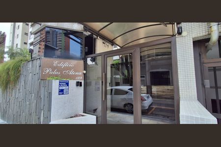 Apartamento à venda com 150m², 3 quartos e 2 vagasFachada e placa