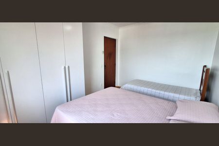 Apartamento à venda com 150m², 3 quartos e 2 vagasQuarto 2