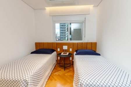 Apartamento à venda com 250m², 4 quartos e 4 vagas Apartamento à venda com 250m², 4 quartos e 4 vagasSuíte 2