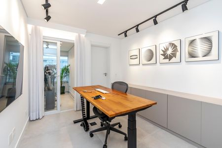Apartamento à venda com 250m², 4 quartos e 4 vagas Apartamento à venda com 250m², 4 quartos e 4 vagasSuíte 4