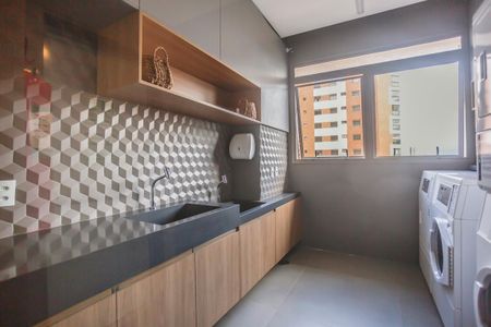 Apartamento à venda com 28m², 1 quarto e sem vaga Apartamento à venda com 28m², 1 quarto e sem vagaÁrea Comum - Lavanderia