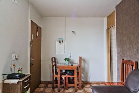 Apartamento à venda com 50m², 2 quartos e 1 vaga Apartamento à venda com 50m², 2 quartos e 1 vagaSala