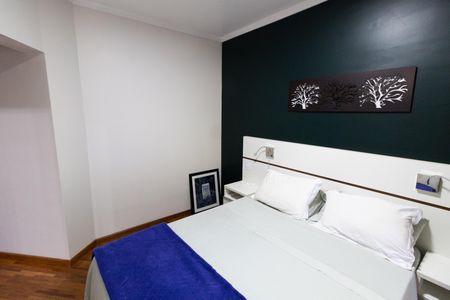 Casa de condomínio à venda com 270m², 3 quartos e 8 vagas Casa de condomínio à venda com 270m², 3 quartos e 8 vagasSuíte