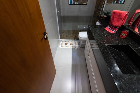 Casa de condomínio à venda com 270m², 3 quartos e 8 vagas Casa de condomínio à venda com 270m², 3 quartos e 8 vagasBanheiro Social