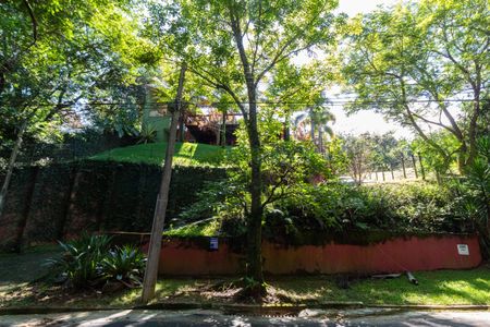 Casa de condomínio à venda com 270m², 3 quartos e 8 vagas Casa de condomínio à venda com 270m², 3 quartos e 8 vagasÁrea Externa