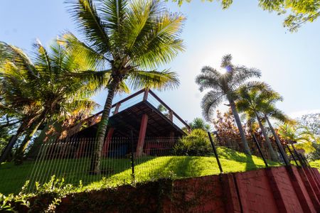 Casa de condomínio à venda com 270m², 3 quartos e 8 vagas Casa de condomínio à venda com 270m², 3 quartos e 8 vagasÁrea Externa