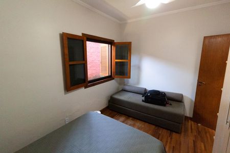 Casa de condomínio à venda com 270m², 3 quartos e 8 vagas Casa de condomínio à venda com 270m², 3 quartos e 8 vagasQuarto 2