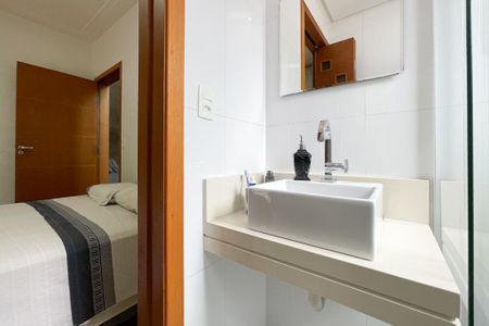 Casa à venda com 415m², 3 quartos e 8 vagasBanheiro - Suíte 1