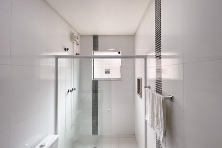 Casa à venda com 415m², 3 quartos e 8 vagasBanheiro Social