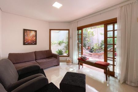 Casa à venda com 415m², 3 quartos e 8 vagasSala de Estar