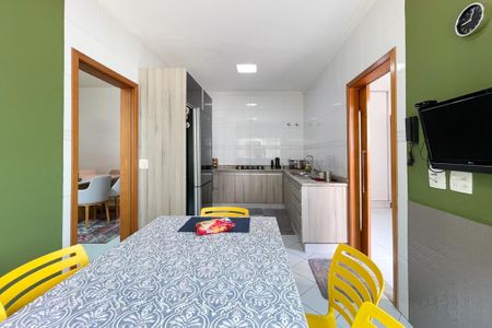 Casa à venda com 415m², 3 quartos e 8 vagasCozinha