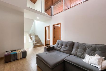 Casa à venda com 415m², 3 quartos e 8 vagasSala de TV