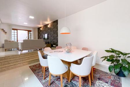 Casa à venda com 415m², 3 quartos e 8 vagasSala de Jantar