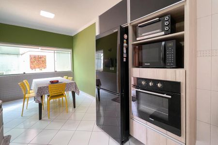 Casa à venda com 415m², 3 quartos e 8 vagasCozinha