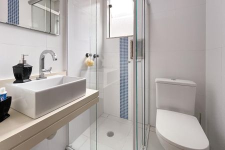 Casa à venda com 415m², 3 quartos e 8 vagasBanheiro - Suíte 1