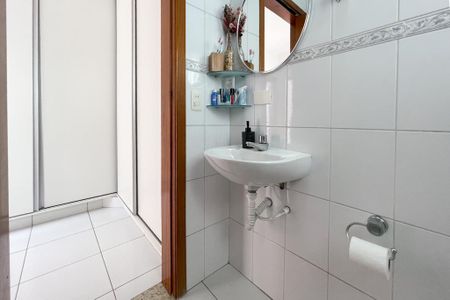 Casa à venda com 415m², 3 quartos e 8 vagasLavabo 2