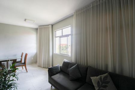 Apartamento à venda com 130m², 3 quartos e 2 vagasSala