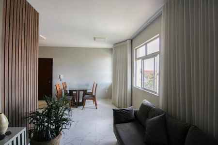 Apartamento à venda com 130m², 3 quartos e 2 vagasSala