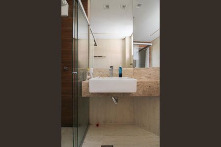 Apartamento à venda com 130m², 3 quartos e 2 vagasBanheiro da Suíte 1