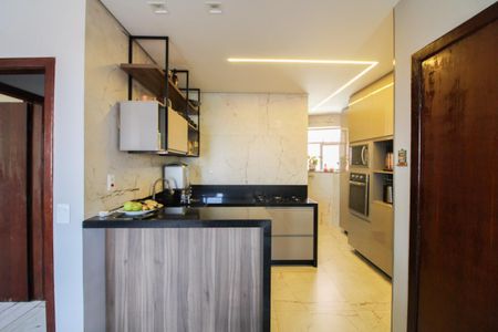 Apartamento à venda com 130m², 3 quartos e 2 vagasCozinha