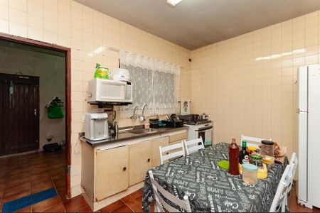 Casa à venda com 325m², 3 quartos e 9 vagas Casa à venda com 325m², 3 quartos e 9 vagasCozinha