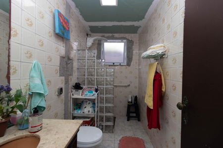 Casa à venda com 163m², 5 quartos e 2 vagas Casa à venda com 163m², 5 quartos e 2 vagasBanheiro Casa 1