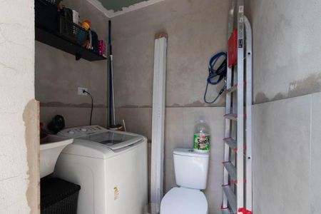 Casa à venda com 163m², 5 quartos e 2 vagas Casa à venda com 163m², 5 quartos e 2 vagasÁrea de Serviço