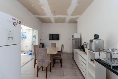 Casa à venda com 163m², 5 quartos e 2 vagas Casa à venda com 163m², 5 quartos e 2 vagasCozinha