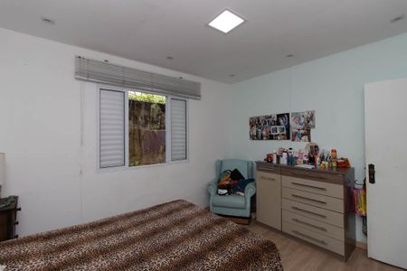 Casa à venda com 163m², 5 quartos e 2 vagas Casa à venda com 163m², 5 quartos e 2 vagasQuarto 1 Casa 1