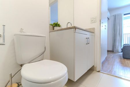 Studio para alugar com 44m², 1 quarto e sem vaga Studio para alugar com 44m², 1 quarto e sem vagaBanheiro