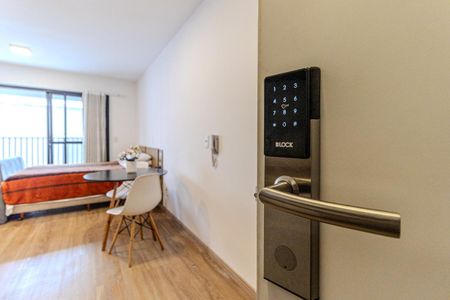Studio para alugar com 44m², 1 quarto e sem vaga Studio para alugar com 44m², 1 quarto e sem vagaFechadura Eletrônica