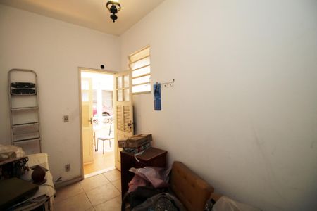 Casa à venda com 270m², 5 quartos e 6 vagasQuarto de Serviço