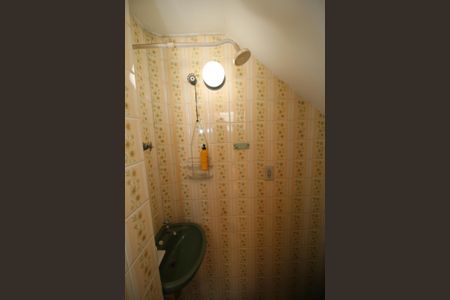 Casa à venda com 270m², 5 quartos e 6 vagasBanheiro de serviço