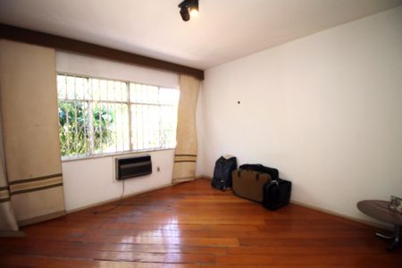 Casa à venda com 270m², 5 quartos e 6 vagasQuarto 2