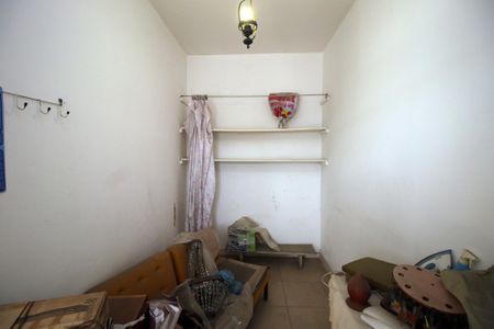 Casa à venda com 270m², 5 quartos e 6 vagasQuarto de Serviço