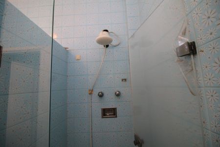 Casa à venda com 270m², 5 quartos e 6 vagasBanheiro Social 2º piso