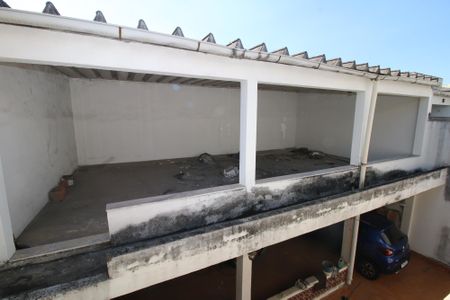 Casa à venda com 270m², 5 quartos e 6 vagasÁrea Anexa - Fundos