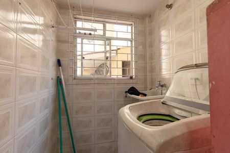 Apartamento para alugar com 56m², 2 quartos e 1 vaga Apartamento para alugar com 56m², 2 quartos e 1 vagaCozinha e Área de Serviço