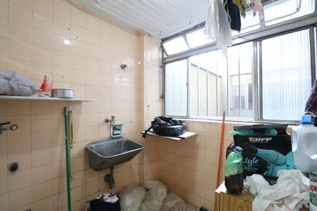 Apartamento à venda com 90m², 2 quartos e 1 vagaÁrea de Serviço e Banheiro de Serviço