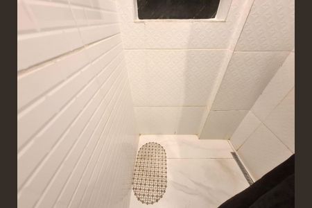 Apartamento para alugar com 48m², 1 quarto e sem vagaBanheiro da suíte