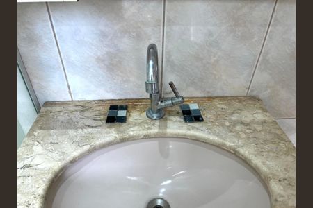 Apartamento à venda com 70m², 2 quartos e 1 vagaBanheiro 