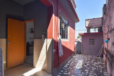 Casa à venda com 65m², 2 quartos e sem vaga Casa à venda com 65m², 2 quartos e sem vagafundos