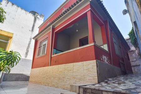 Casa à venda com 65m², 2 quartos e sem vaga Casa à venda com 65m², 2 quartos e sem vagaFachada da Casa