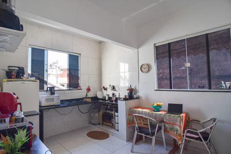 Casa à venda com 65m², 2 quartos e sem vaga Casa à venda com 65m², 2 quartos e sem vagaCozinha