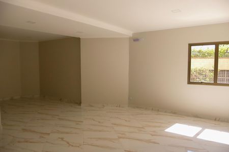 Apartamento à venda com 226m², 4 quartos e 2 vagas Apartamento à venda com 226m², 4 quartos e 2 vagasÁrea comum - Salão de festas